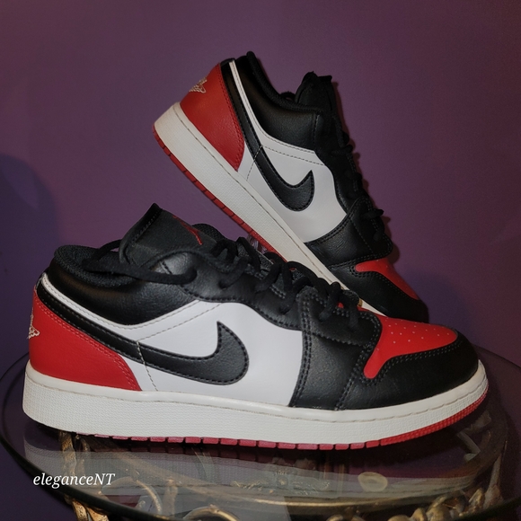 Nike Air Jordan 1 Low  Black/ White and Varsity Red Sneakers Sz: 6Y - Picture 6 of 11